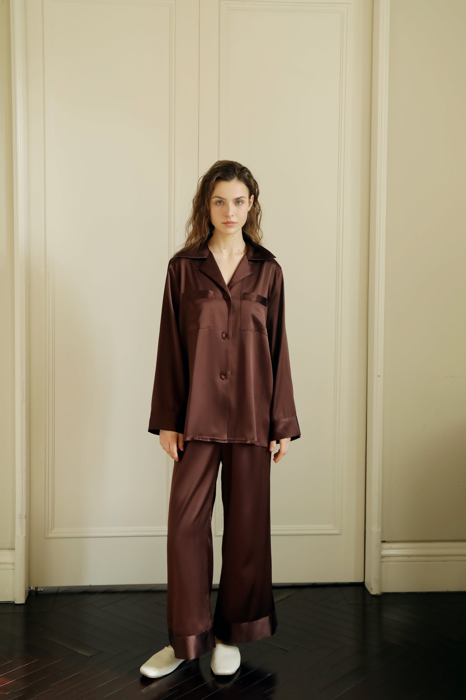 The Secret to Glowing Skin and Healthy Hair: Why Silk Sleepwear Works Wonders