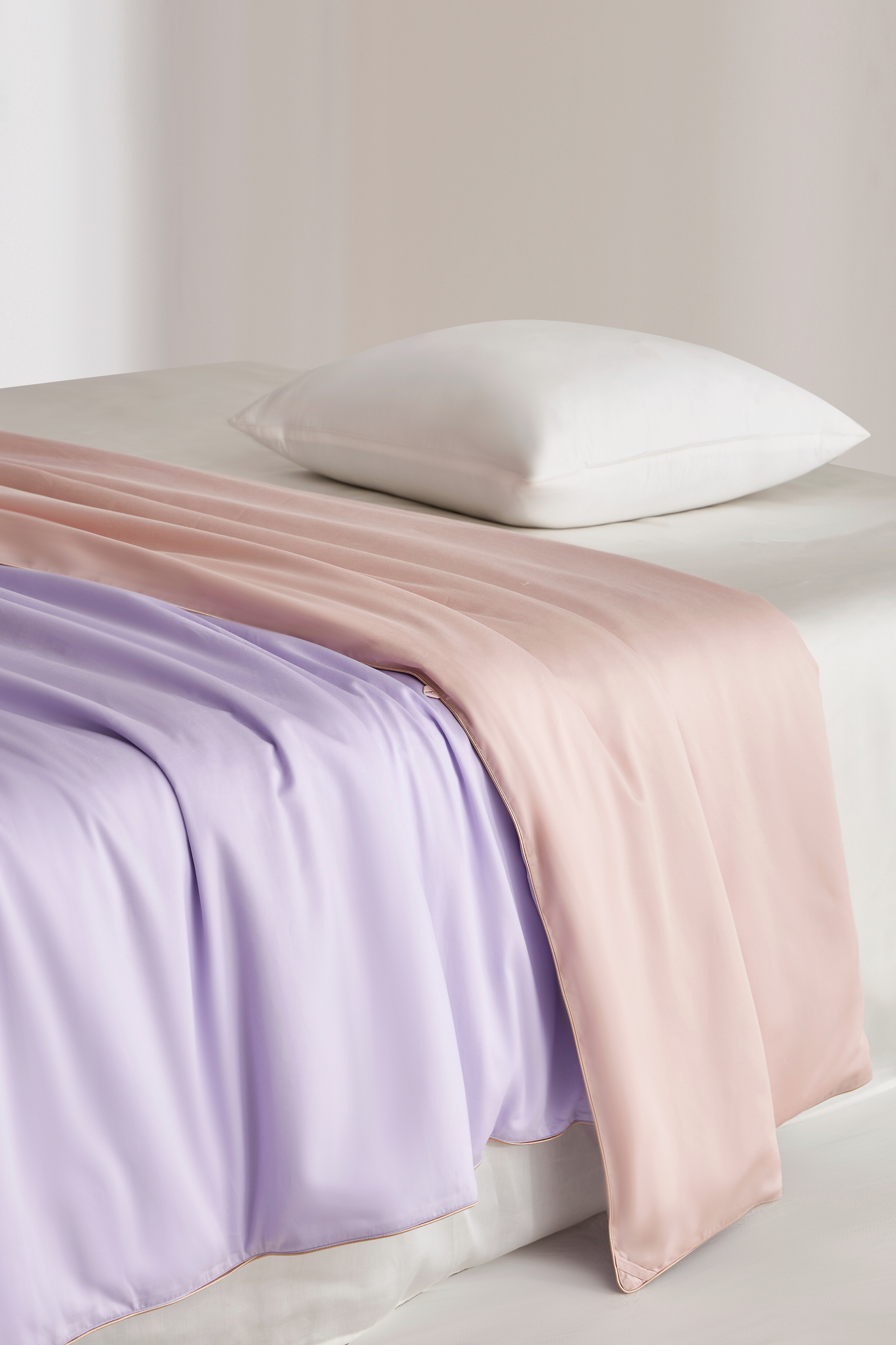Mulberry Silk filling comforter + Tencel-cotton external shell