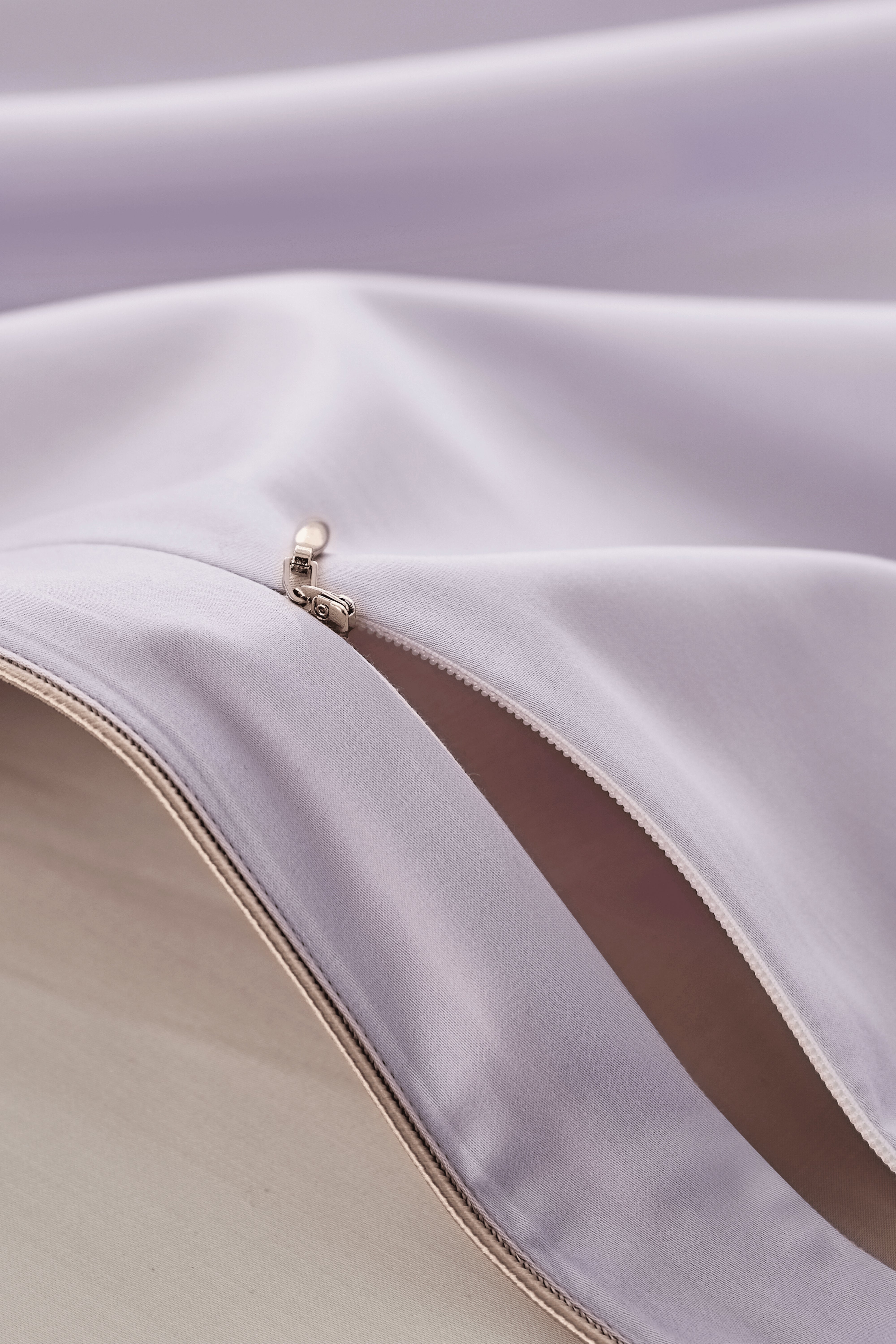 Limited Mulberry Silk Duvet + Cover Bundle (All-season Only)