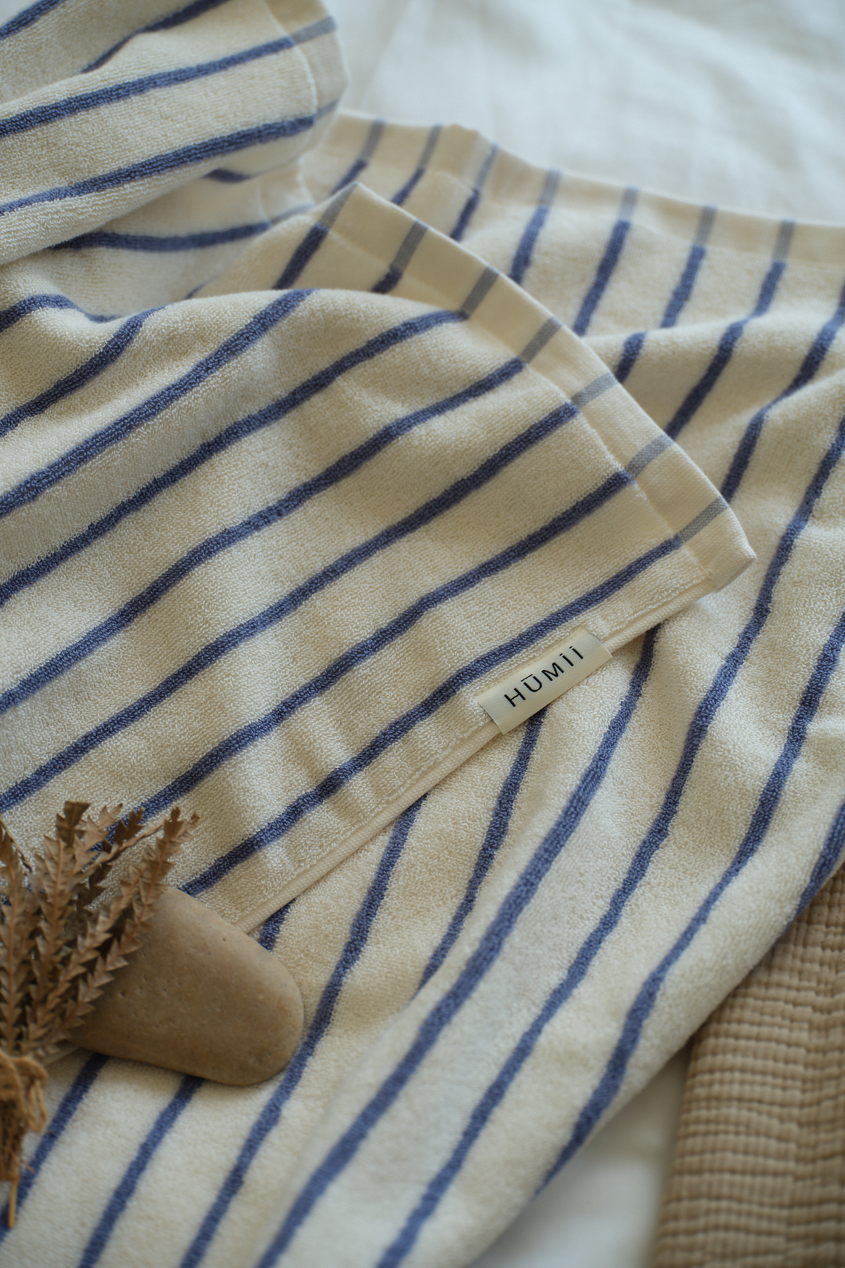 HŪmii Striped Bath Towel
