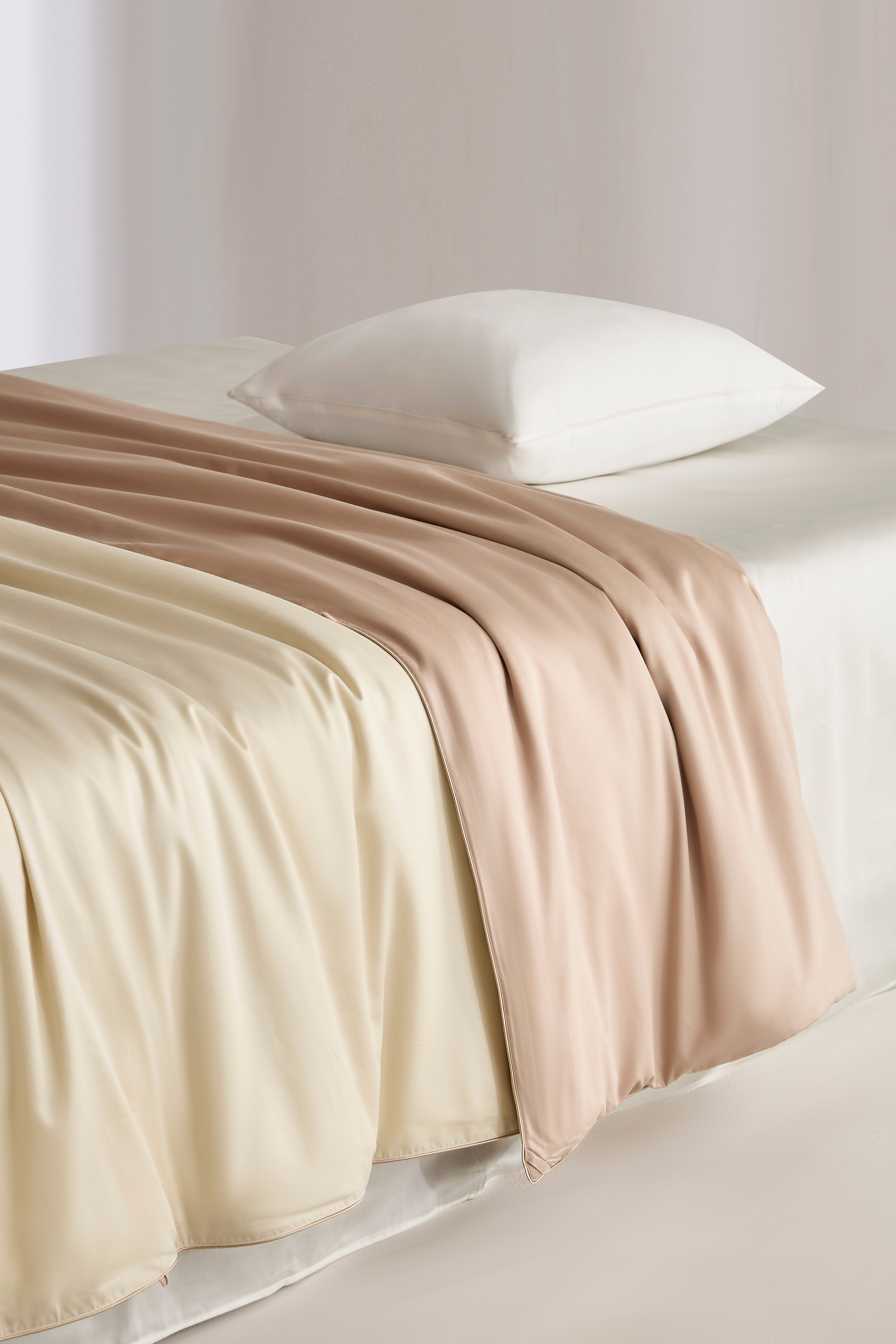 Mulberry Silk filling comforter + Tencel-cotton external shell