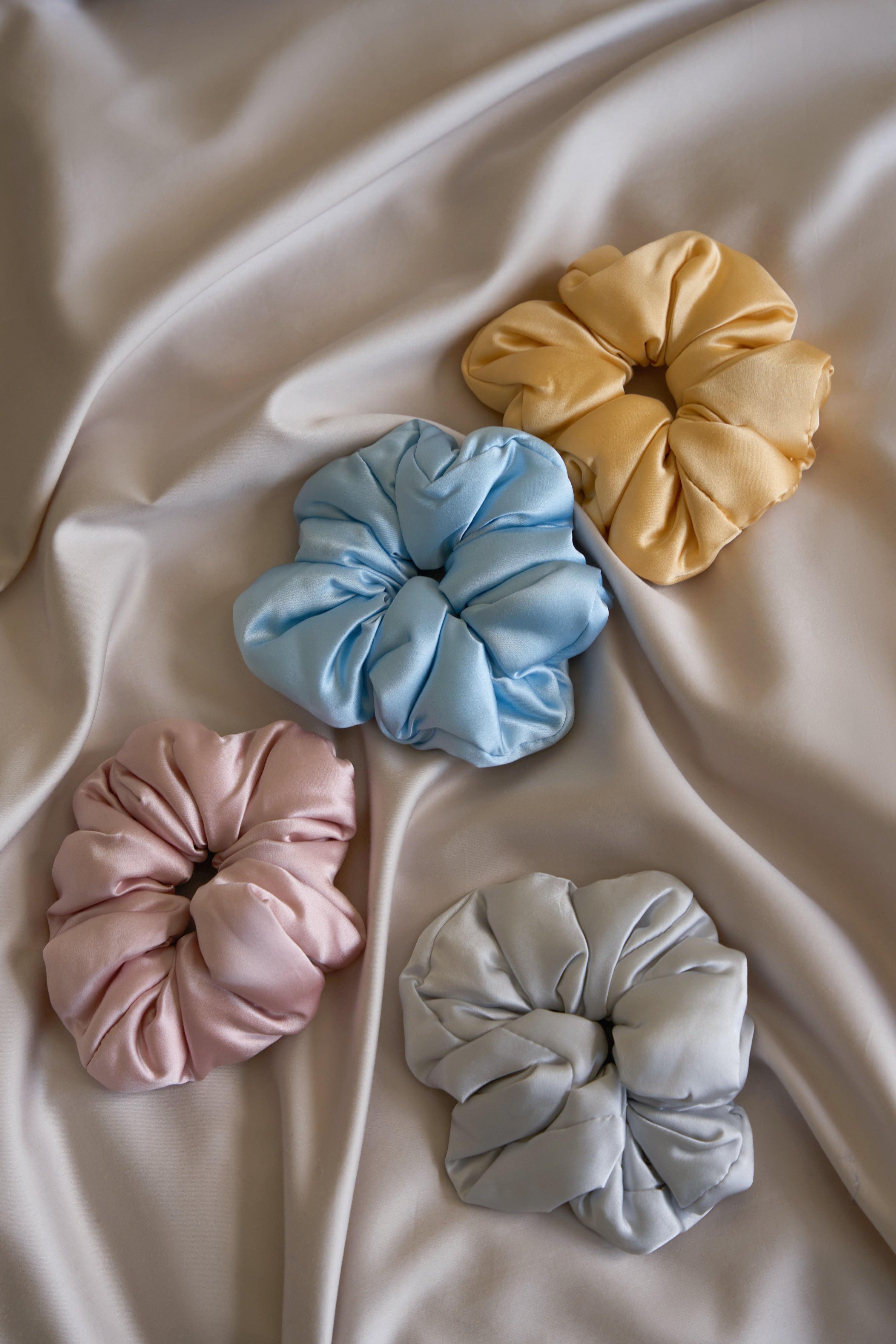 丝绸蓬松“甜甜圈”发圈