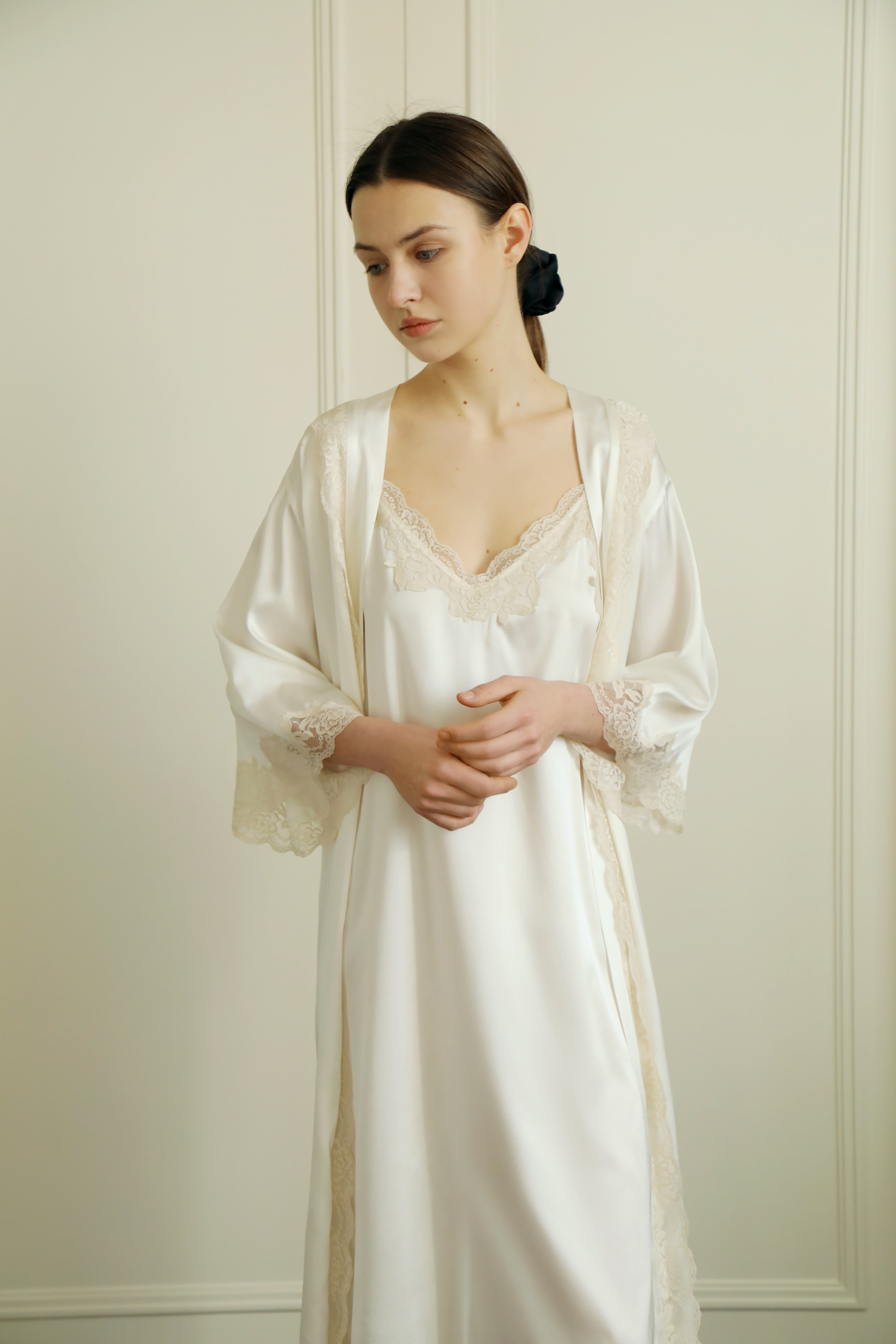 New-moon 22mm mulberry Silk slip dress & Robe set