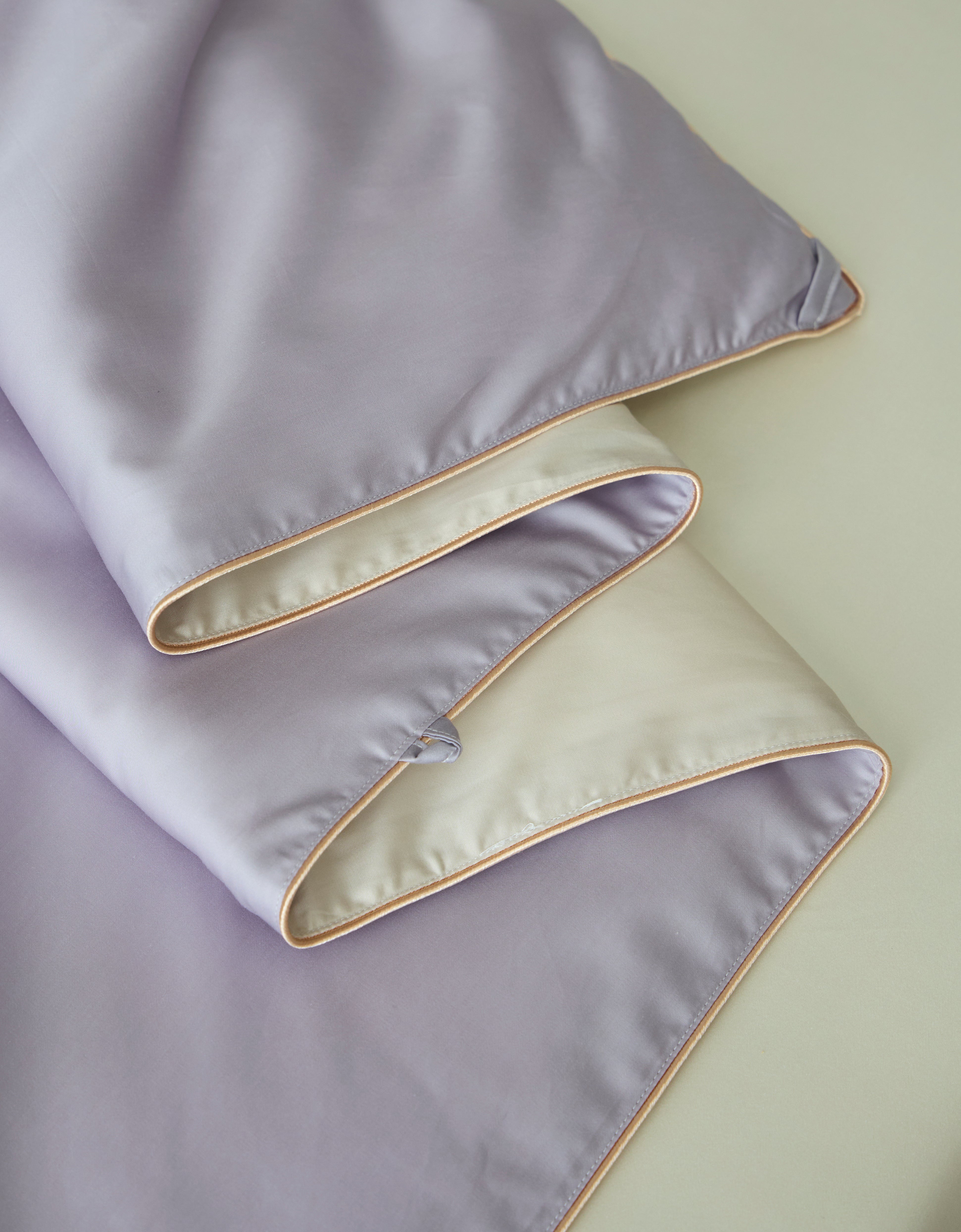 Mulberry Silk filling comforter + Tencel-cotton external shell