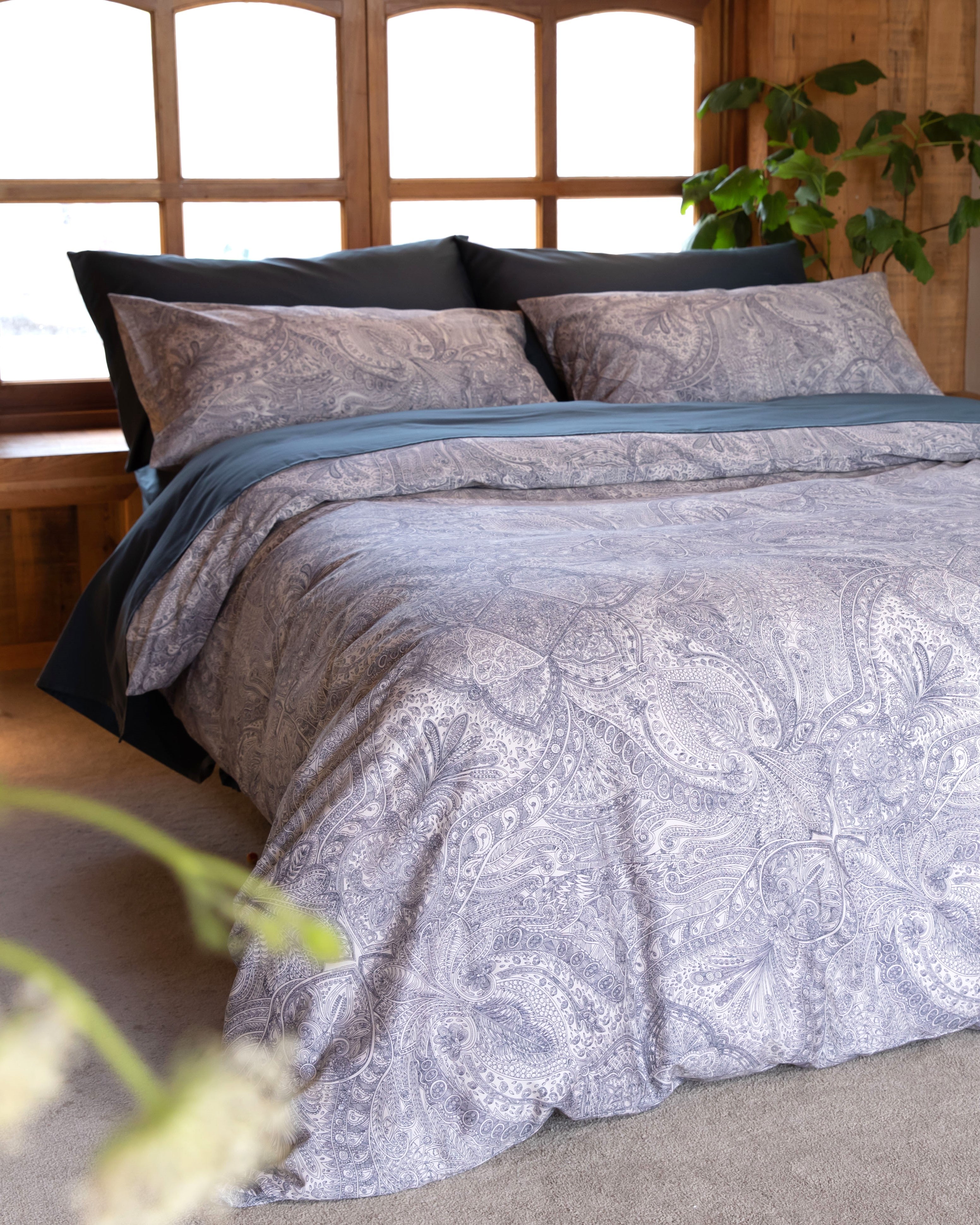 Classic Cotton Duvet Cover Set - Grey Intricate Pen Drawings