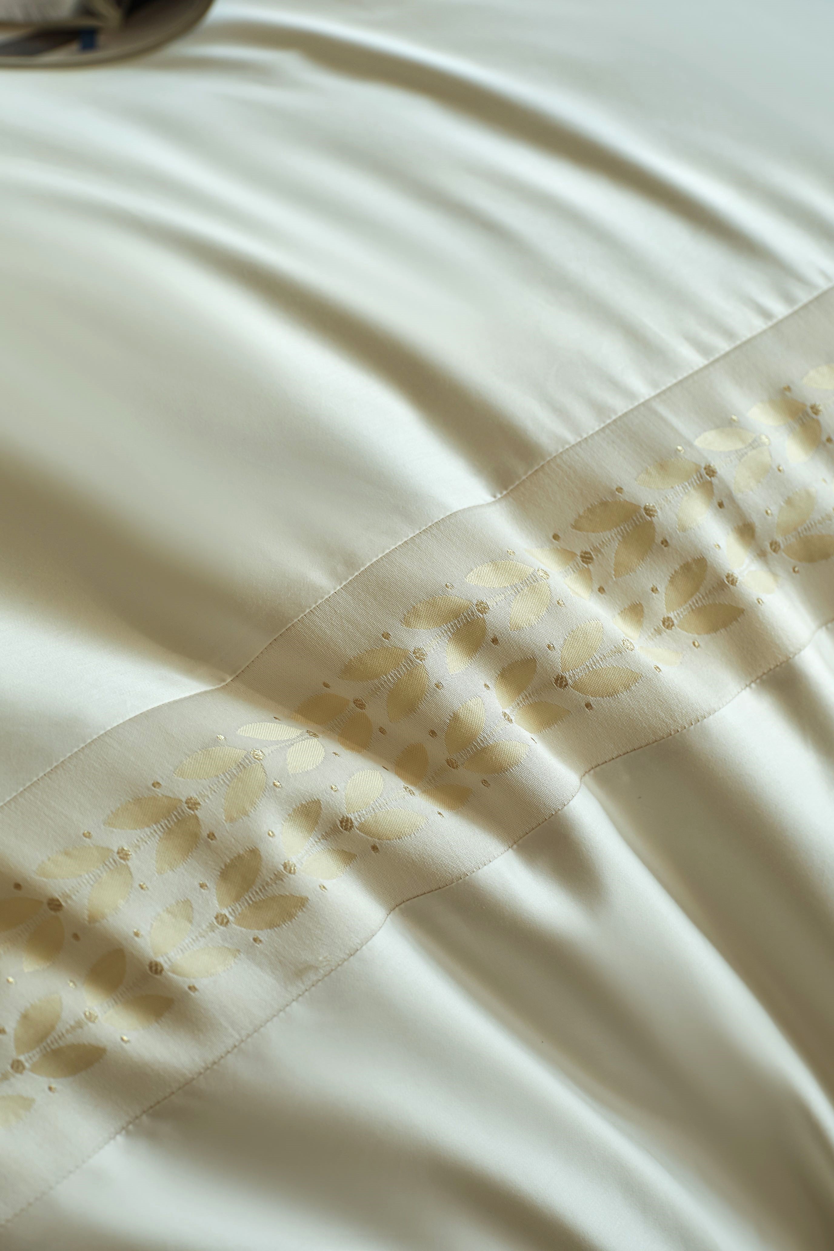 Noble Creamy Embroidered bedding Set - 200S