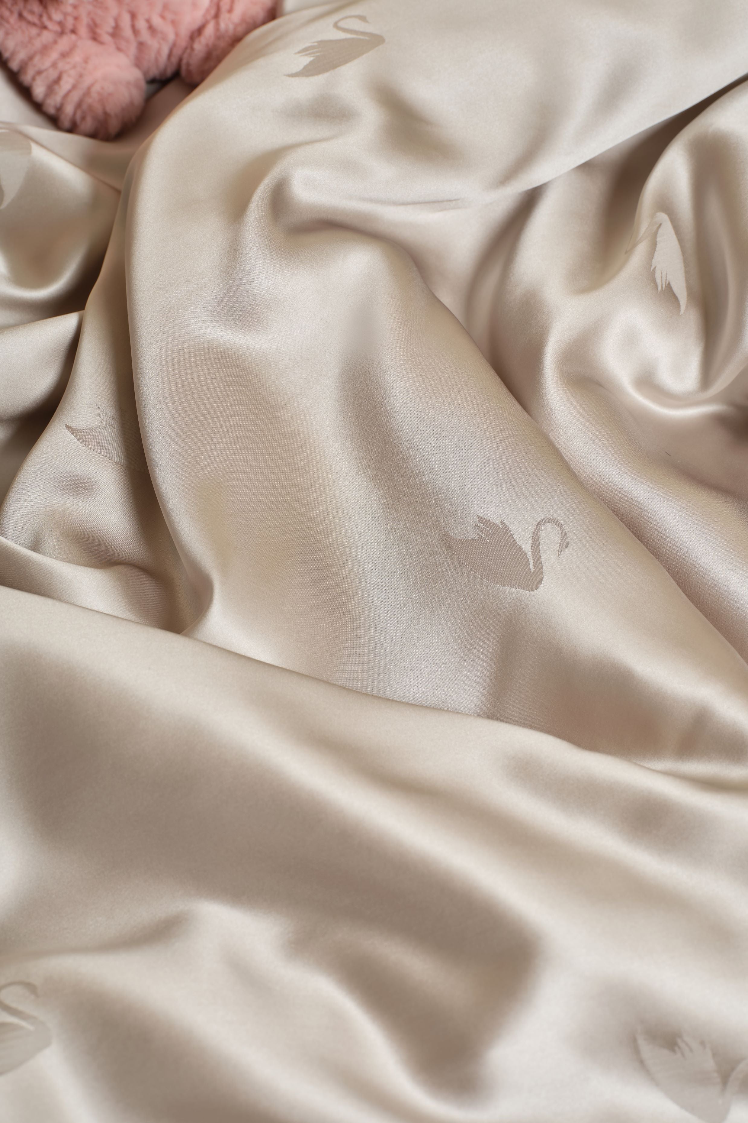 Baby Swan Mulberry silk comforter & Duvet bundle