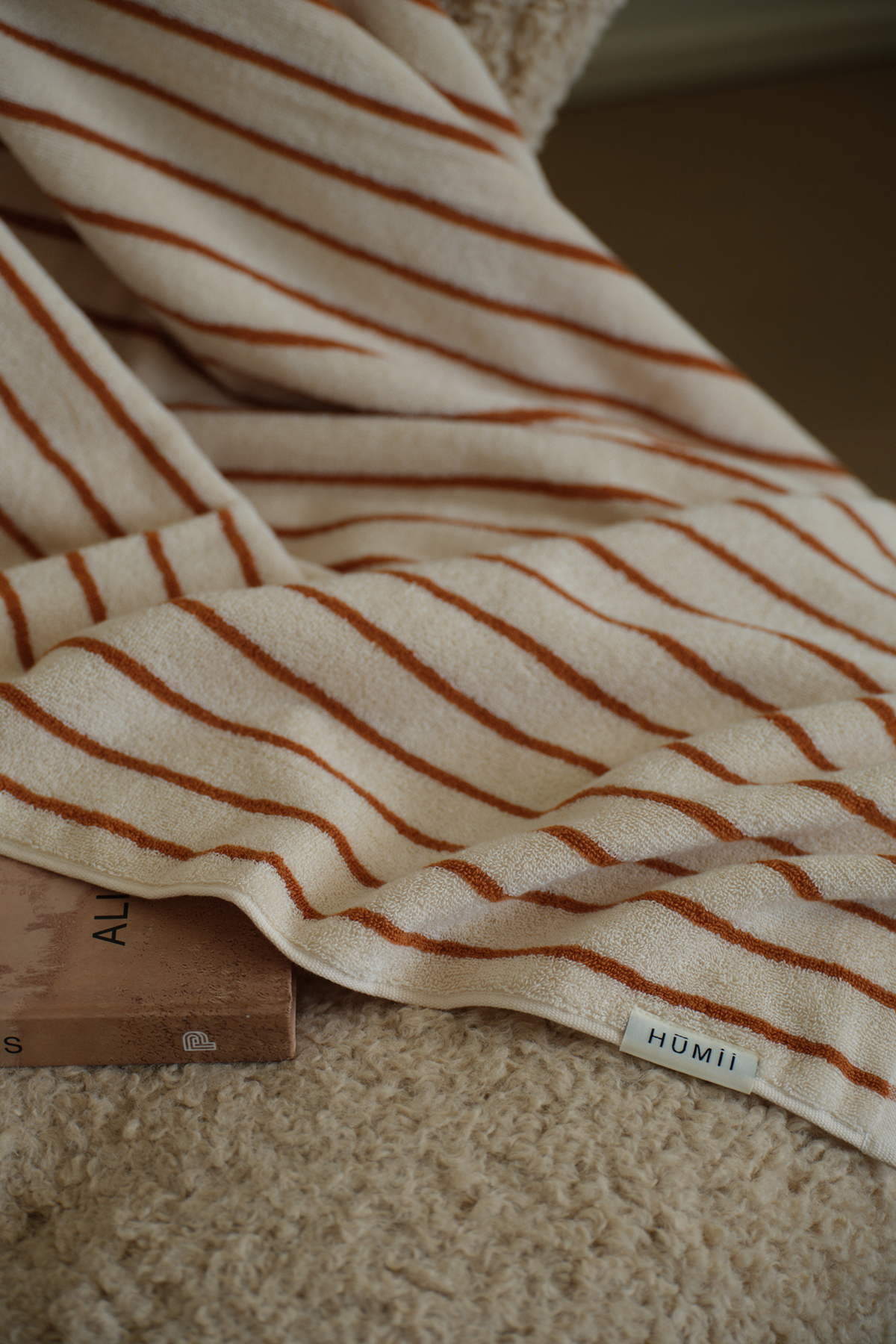 HŪmii Striped Bath Towel