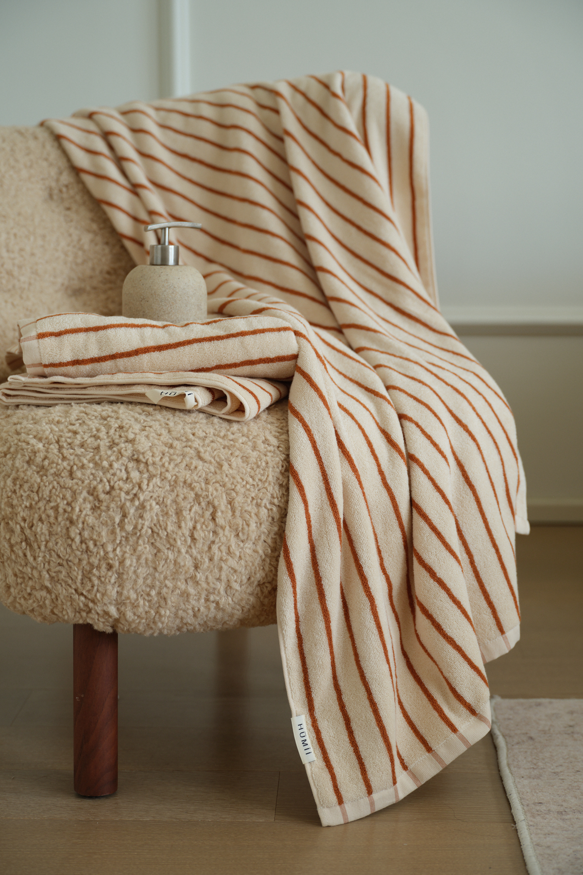 HŪmii Striped Bath Towel