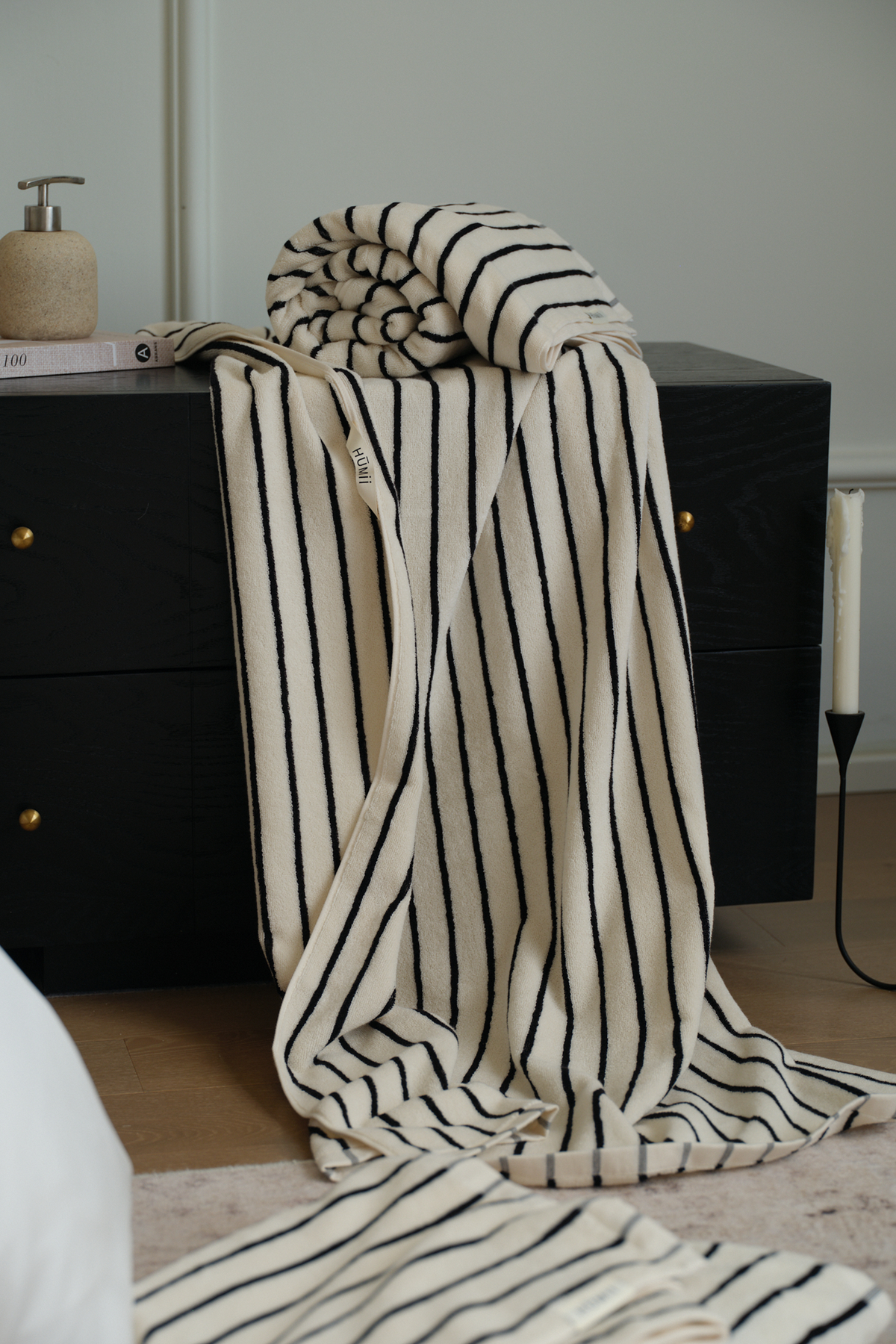 HŪmii Striped Bath Towel