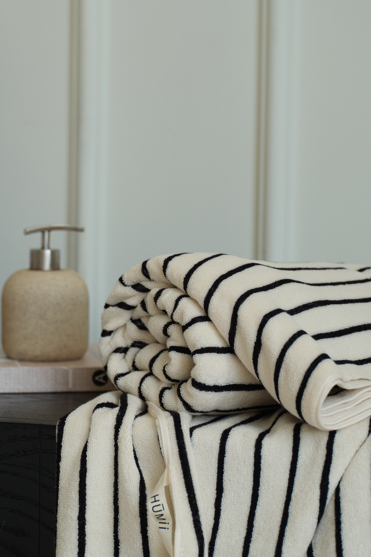 HŪmii Striped Bath Towel