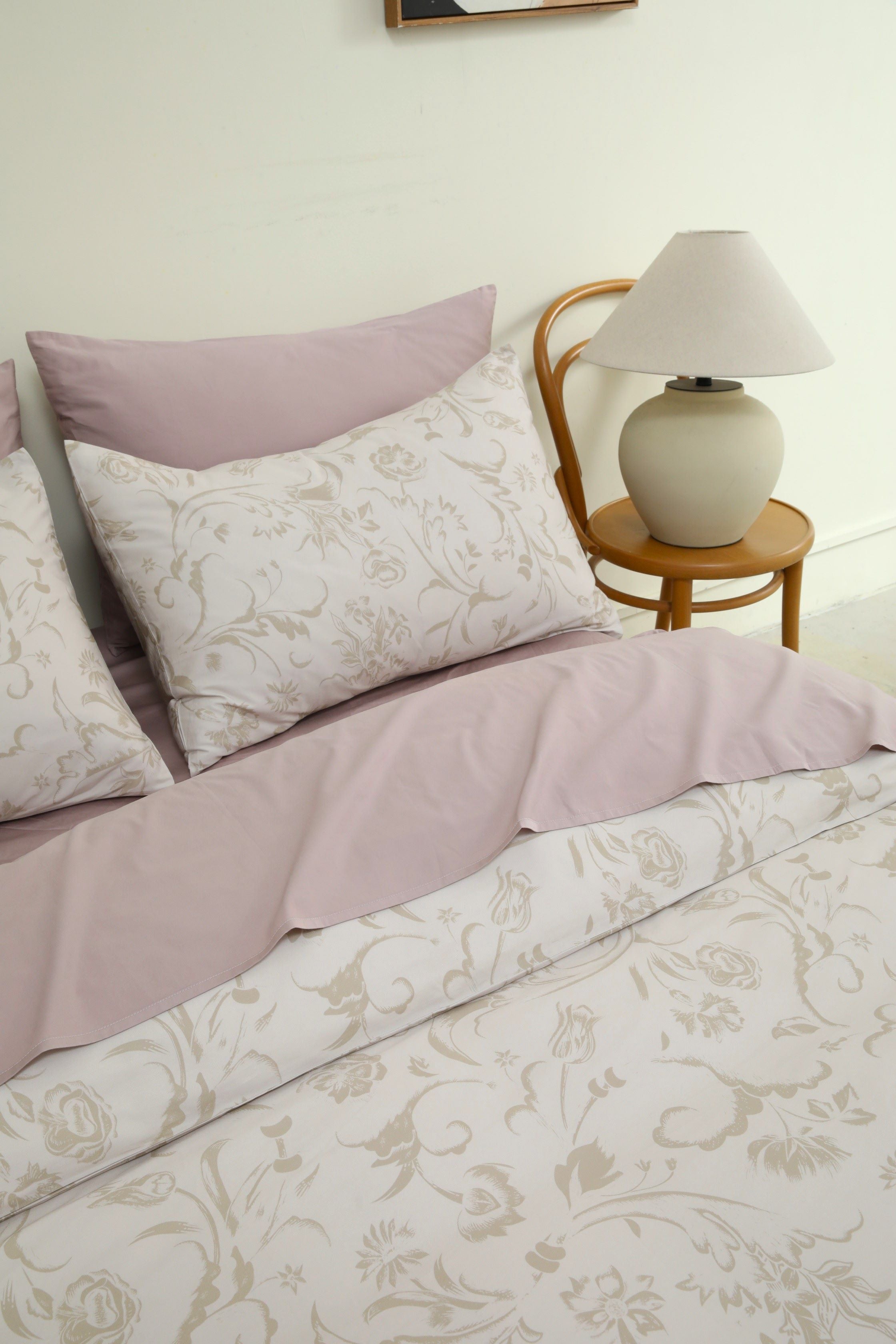 Classic Cotton Bedding Sets - Ivory Duvet Cover + Pink Flare Sheet Set - 7 piece set