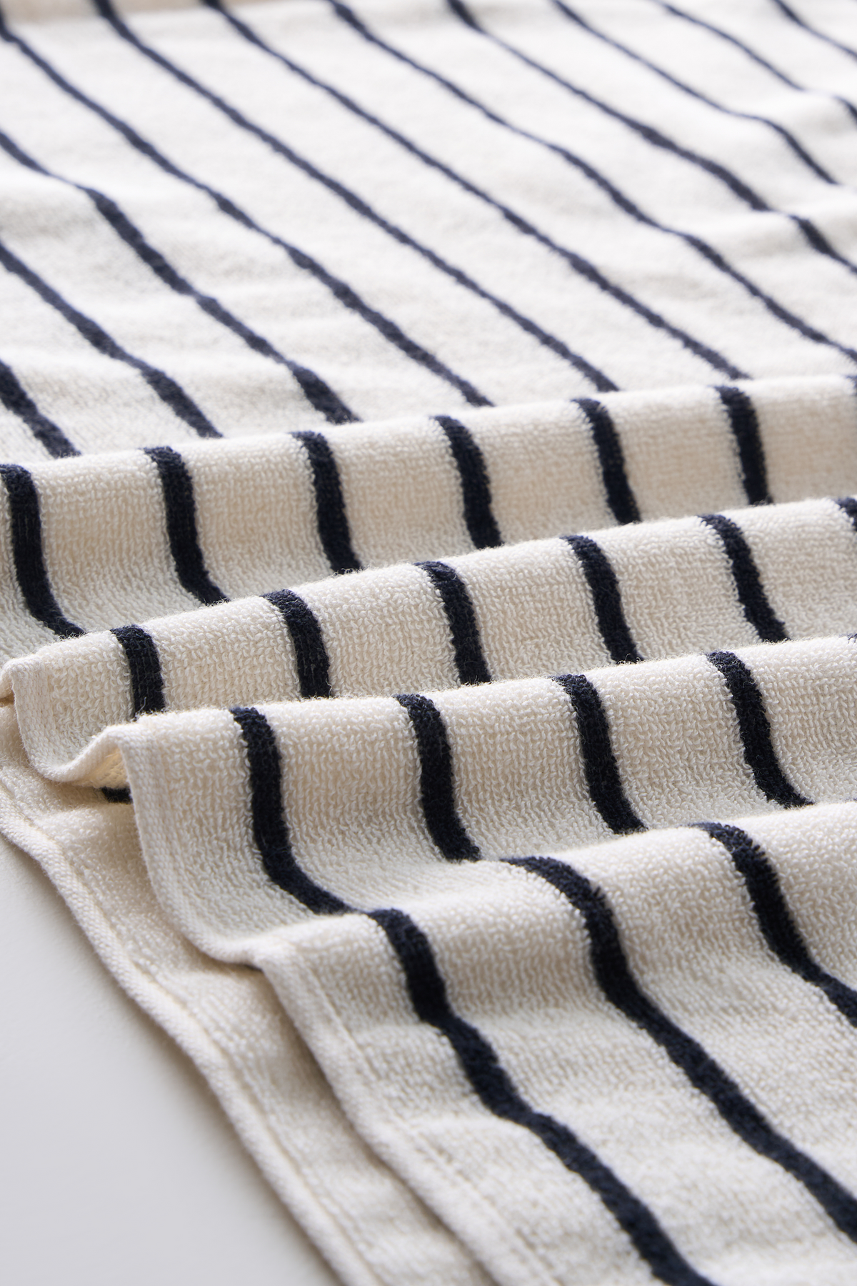 HŪmii Striped Bath Towel