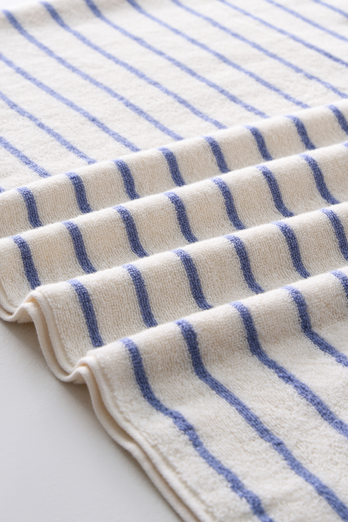 HŪmii Striped Bath Towel