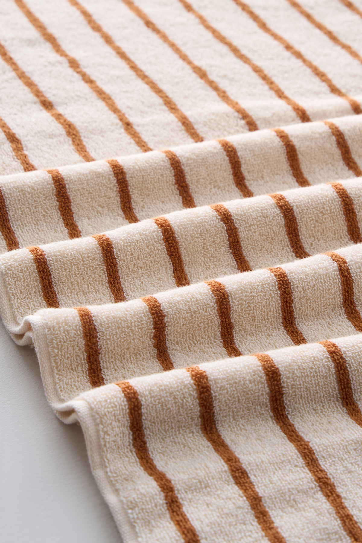 HŪmii Striped Bath Towel